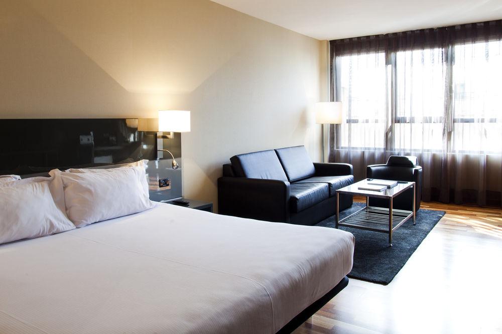 Ac Hotel Avenida De America By Marriott Madrid Dış mekan fotoğraf
