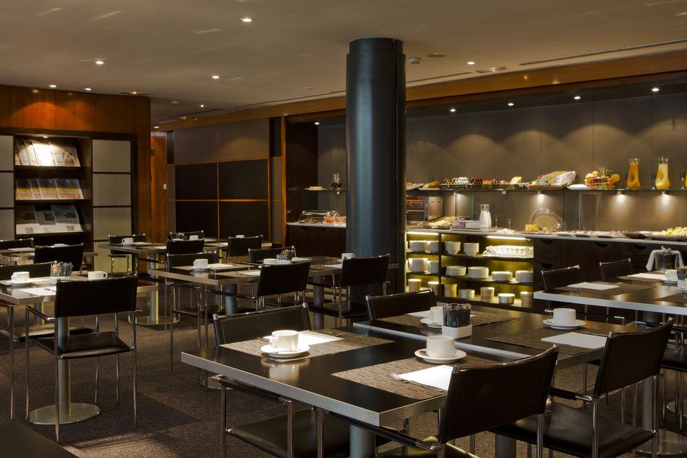Ac Hotel Avenida De America By Marriott Madrid Dış mekan fotoğraf